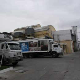 Instalación de equipos de refrigeración flota de camiones frigorífico